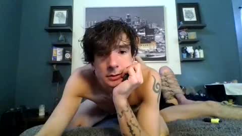 Snapshot of douxi_does_it chatting on November 18, 8:35 pm Douxi online show from November 18, 8:35 pm