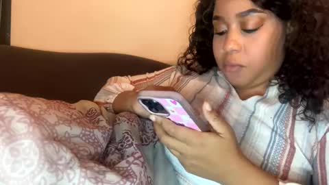 dove_love22 online show from November 4, 4:33 am