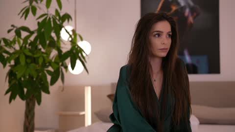 Snapshot of dovia chatting on September 30, 6:18 am . . online show from September 30, 6:18 am