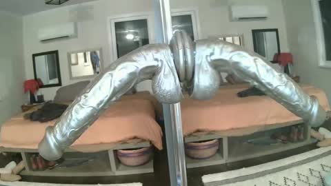 Snapshot of dpthroatorallybi chatting on November 16, 11:43 pm dpthroatorallybi online show from November 16, 11:43 pm