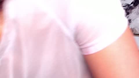 Snapshot of dracaryss_ chatting on January 17, 10:11 am Lissa Or DRACARYSS your dragon Queen online show from January 17, 10:11 am