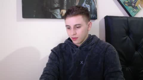 draco_boy2000 online show from December 4, 7:23 pm