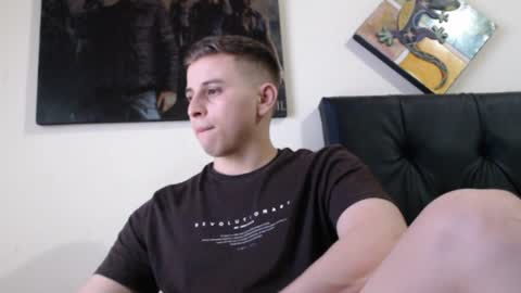 draco_boy2000 online show from December 13, 7:10 pm