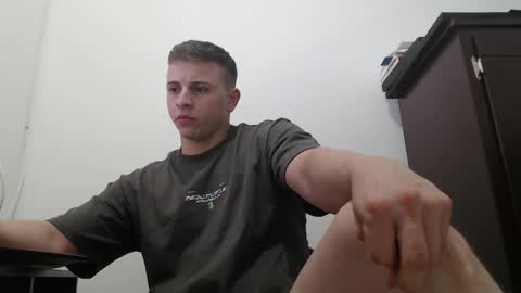 draco_boy2000 online show from September 18, 9:17 pm