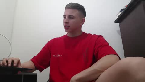 draco_boy2000 online show from September 29, 9:08 pm