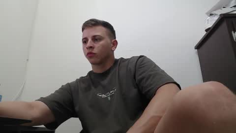 draco_boy2000 online show from October 17, 9:06 pm