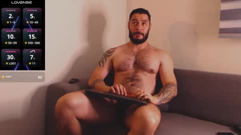 Snapshot of drake_cole11 chatting on October 18, 1:41 am drake_cole11 online show from October 18, 1:41 am