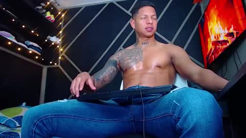 Drake online show from December 16, 5:49 am