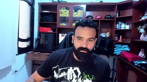 Snapshot of drako_argenti_ chatting on December 3, 12:49 pm Drako online show from December 3, 12:49 pm