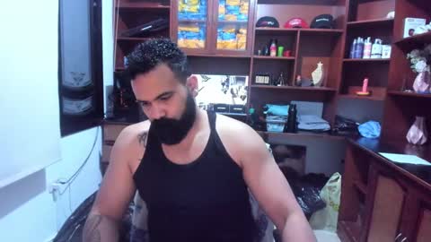 Snapshot of drako_argenti_ chatting on December 22, 7:44 am Drako online show from December 22, 7:44 am