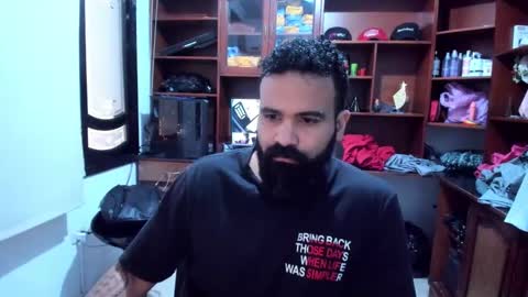 Snapshot of drako_argenti_ chatting on December 29, 9:20 pm Drako online show from December 29, 9:20 pm