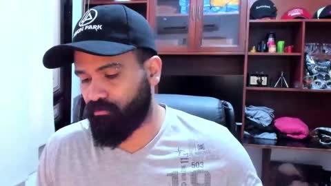 Snapshot of drako_argenti_ chatting on January 31, 3:33 pm Drako online show from January 31, 3:33 pm