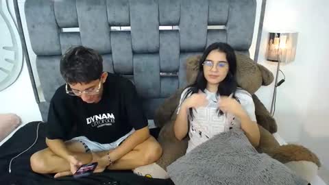 -- nicolle and jhon -- online show from January 24, 7:08 am