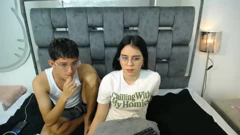 -- nicolle and jhon -- online show from January 25, 10:50 pm