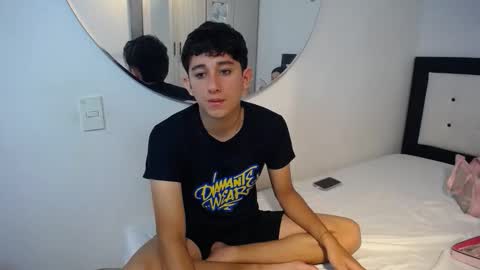 -- nicolle and jhon -- online show from November 23, 9:31 am