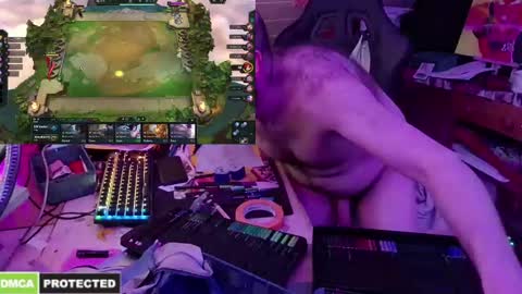 Snapshot of drawingcock chatting on January 27, 2:13 pm drawingcock online show from January 27, 2:13 pm