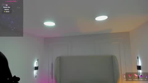 N E N A  online show from October 4, 3:48 am