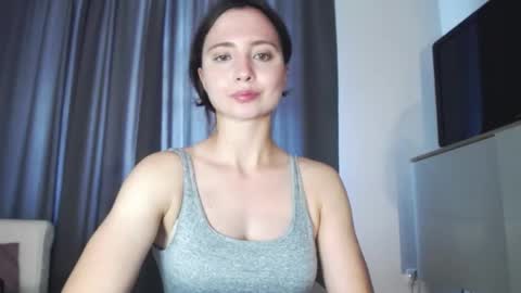 Snapshot of dream_nicole02 chatting on September 9, 6:46 am Nicole online show from September 9, 6:46 am