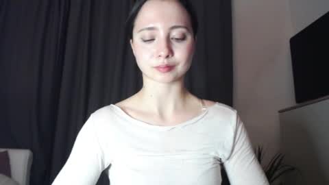 Snapshot of dream_nicole02 chatting on November 28, 3:04 pm Nicole online show from November 28, 3:04 pm