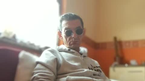 Snapshot of dreambob chatting on November 23, 10:04 am Dreambob online show from November 23, 10:04 am