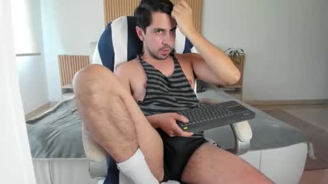 Diego online show from November 25, 9:48 pm