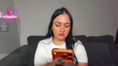 Snapshot of dreamyhousewife1 chatting on November 14, 7:23 pm dreamyhousewife1 online show from November 14, 7:23 pm