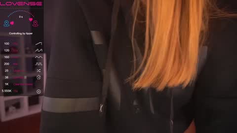 Snapshot of dreamylinaaa chatting on December 30, 7:26 am Lina online show from December 30, 7:26 am