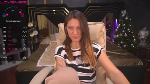 Snapshot of dreamylinaaa chatting on January 4, 2:56 am Lina online show from January 4, 2:56 am