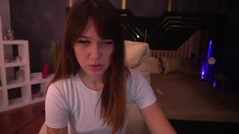 Snapshot of dreamylinaaa chatting on January 18, 7:17 am Lina online show from January 18, 7:17 am