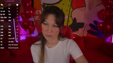 Snapshot of dreamylinaaa chatting on February 18, 7:32 am Lina online show from February 18, 7:32 am