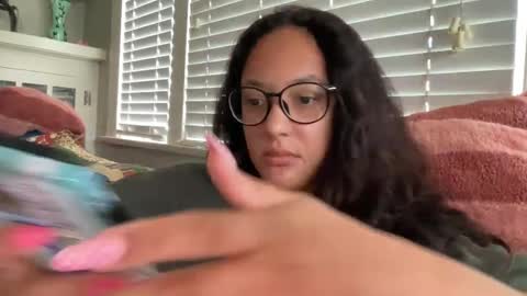 RIRI OR DREAMY online show from September 11, 3:23 pm