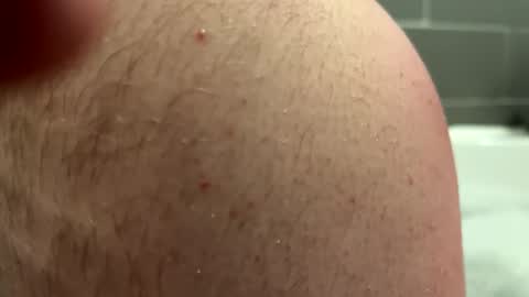 Snapshot of dressedupsissy chatting on December 19, 9:44 pm dressedupsissy online show from December 19, 9:44 pm