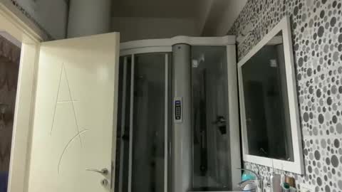 Snapshot of drresa chatting on February 26, 8:15 am Dr. Resa online show from February 26, 8:15 am