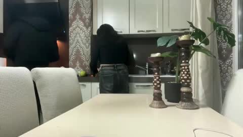 Snapshot of drresa chatting on February 26, 8:33 pm Dr. Resa online show from February 26, 8:33 pm