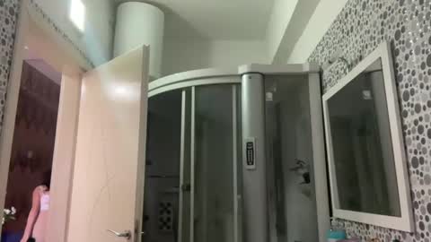 Snapshot of drresa chatting on March 1, 9:29 am Dr. Resa online show from March 1, 9:29 am