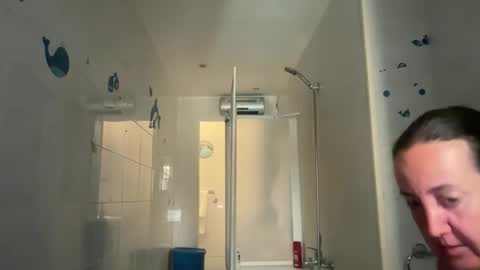 Snapshot of drresa chatting on October 1, 8:09 am Dr. Resa online show from October 1, 8:09 am