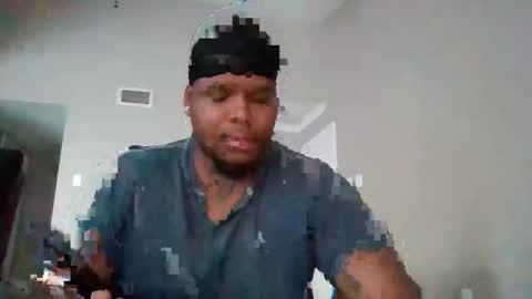 SmoovFanz online show from November 26, 7:04 pm