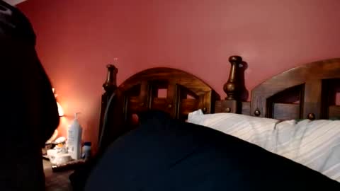 Snapshot of dug38 chatting on December 30, 1:58 am Doug online show from December 30, 1:58 am