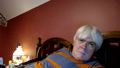 Snapshot of dug38 chatting on January 2, 12:55 am Doug online show from January 2, 12:55 am