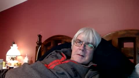 Snapshot of dug38 chatting on January 4, 6:51 pm Doug online show from January 4, 6:51 pm