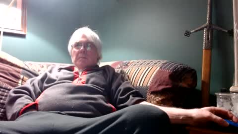 Snapshot of dug38 chatting on January 9, 1:18 am Doug online show from January 9, 1:18 am