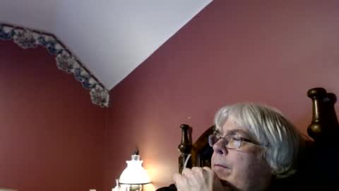 Snapshot of dug38 chatting on January 18, 1:41 am Doug online show from January 18, 1:41 am