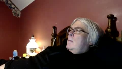 Snapshot of dug38 chatting on January 18, 9:13 pm Doug online show from January 18, 9:13 pm