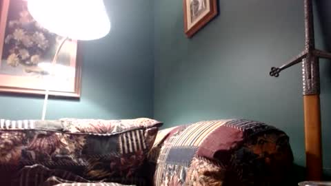 Snapshot of dug38 chatting on January 19, 10:17 pm Doug online show from January 19, 10:17 pm