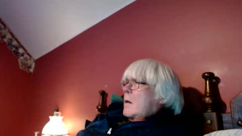 Snapshot of dug38 chatting on January 23, 1:08 am Doug online show from January 23, 1:08 am