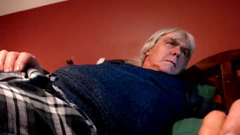 Snapshot of dug38 chatting on February 1, 2:05 am Doug online show from February 1, 2:05 am