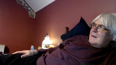 Snapshot of dug38 chatting on February 7, 1:15 am Doug online show from February 7, 1:15 am