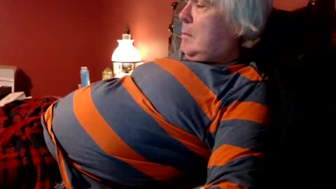 Snapshot of dug38 chatting on February 10, 1:46 am Doug online show from February 10, 1:46 am