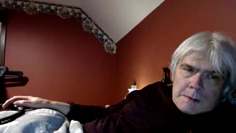 Snapshot of dug38 chatting on February 17, 1:58 am Doug online show from February 17, 1:58 am