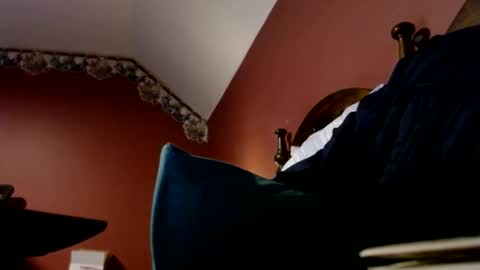 Snapshot of dug38 chatting on February 20, 2:40 am Doug online show from February 20, 2:40 am